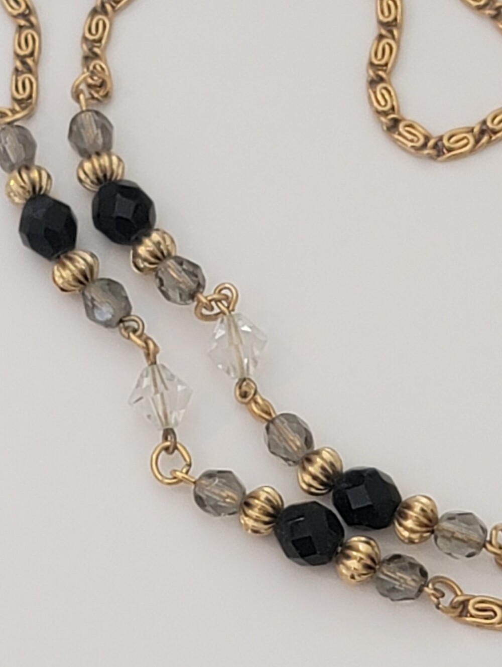 1928 Necklace Black, Clear, & Smoke Colored Faceted Glass Beads - Vintage Estate - Picture 6 of 8